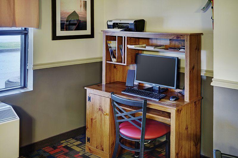 Thompson'S Best Value Inn & Suites מראה חיצוני תמונה